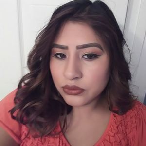 Meet your Posher, Connie